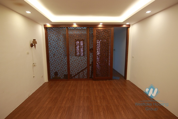 Six bedrooms house for rent in Dong Da district, Hanoi.